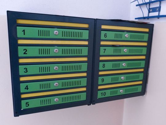 "Zostawiają awizo, gdy jestem w domu!"