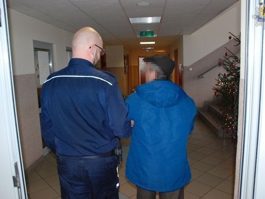 Żywcem wsadził psa do worka i wrzucił do jeziora. Zwierzę nie miało żadnych szans.