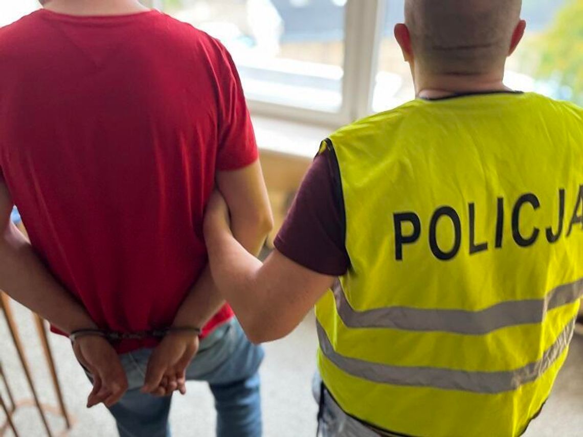 11 butelek whisky zamiast rozsądku. 30-latek pięciokrotnie okradał ten sam sklep! 11 butelek whisky zamiast rozsądku. 30-latek pięciokrotnie okradał ten sam sklep!