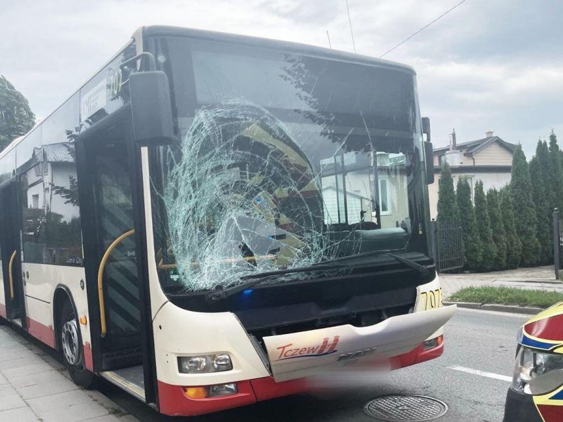 16-letniego rowerzystę potrącił autobus!