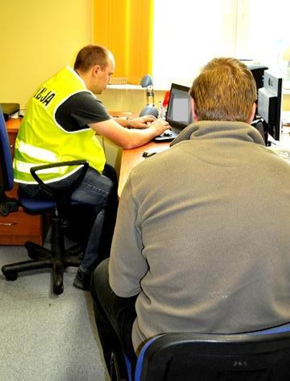 29-latek posiadał w mieszkaniu blisko 4 kilogramy konopi indyjskich. Grożą mu za to 3 lata wiezienia 29-latek posiadał w mieszkaniu blisko 4 kilogramy konopi indyjskich. Grożą mu za to 3 lata wiezienia