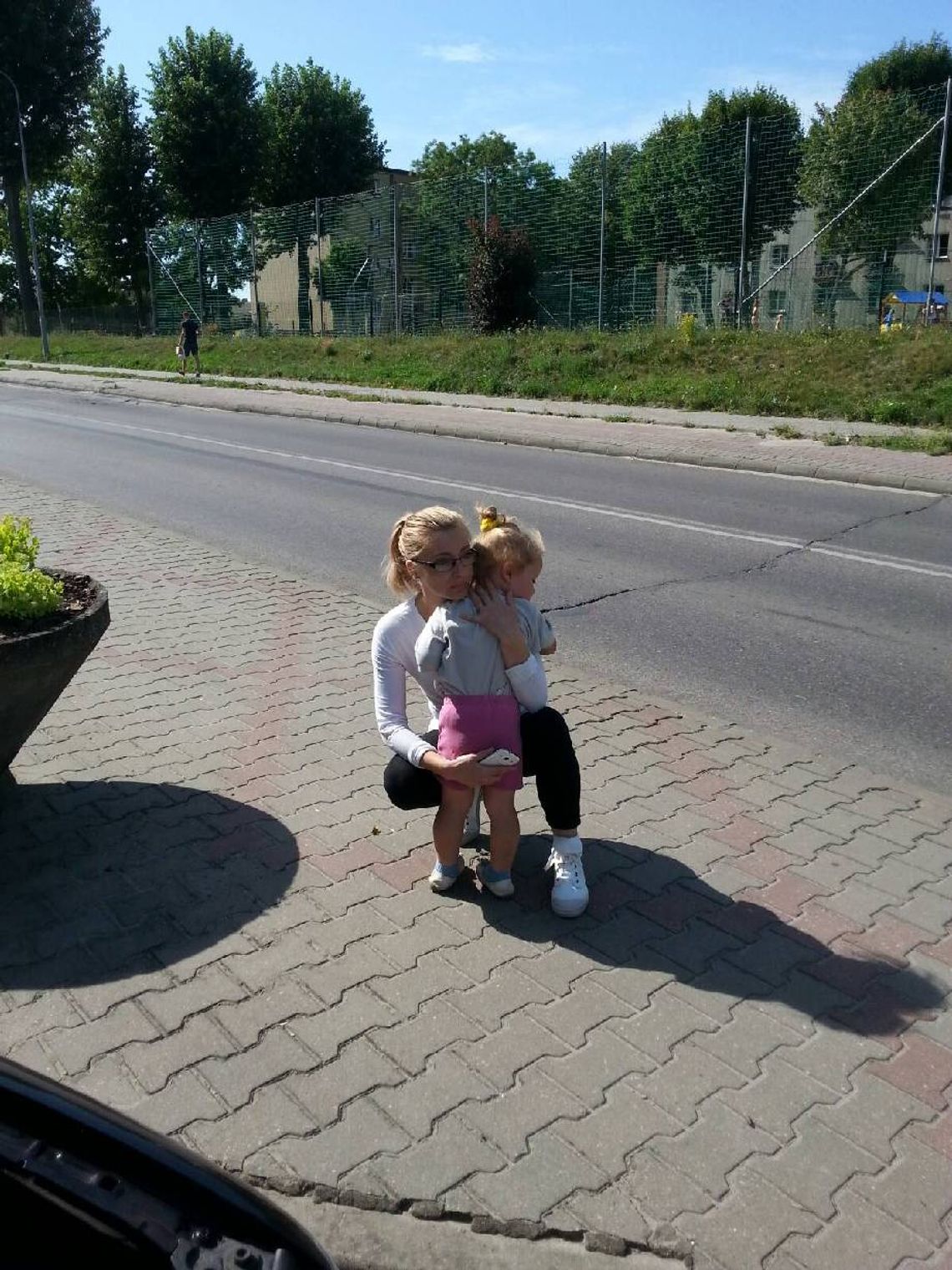 3-latka błąkała się samotnie ulicami Starogardu Gd. 3-latka błąkała się samotnie ulicami Starogardu Gd.