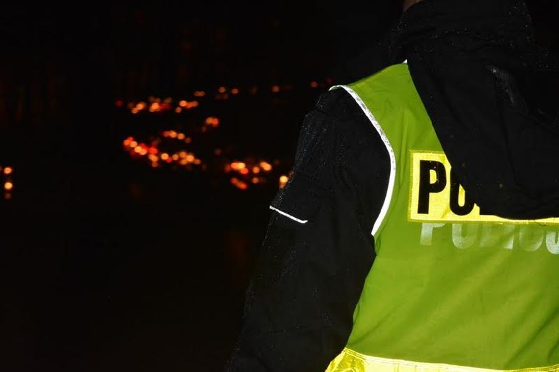 3 wypadki, 12 kolizji i 4 nietrzeźwych. Policjanci podsumowują akcję “Znicz 2016”. 3 wypadki, 12 kolizji i 4 nietrzeźwych. Policjanci podsumowują akcję “Znicz 2016”.