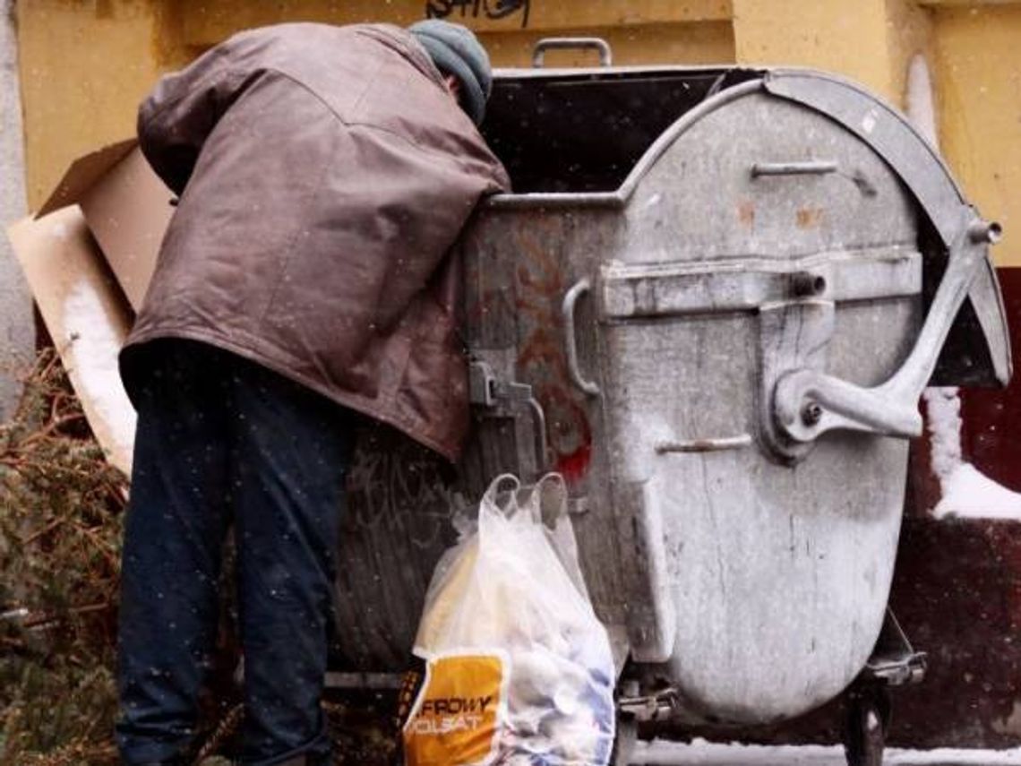 30 mieszka na działkach, 8 w noclegowni, 2 w garażach...