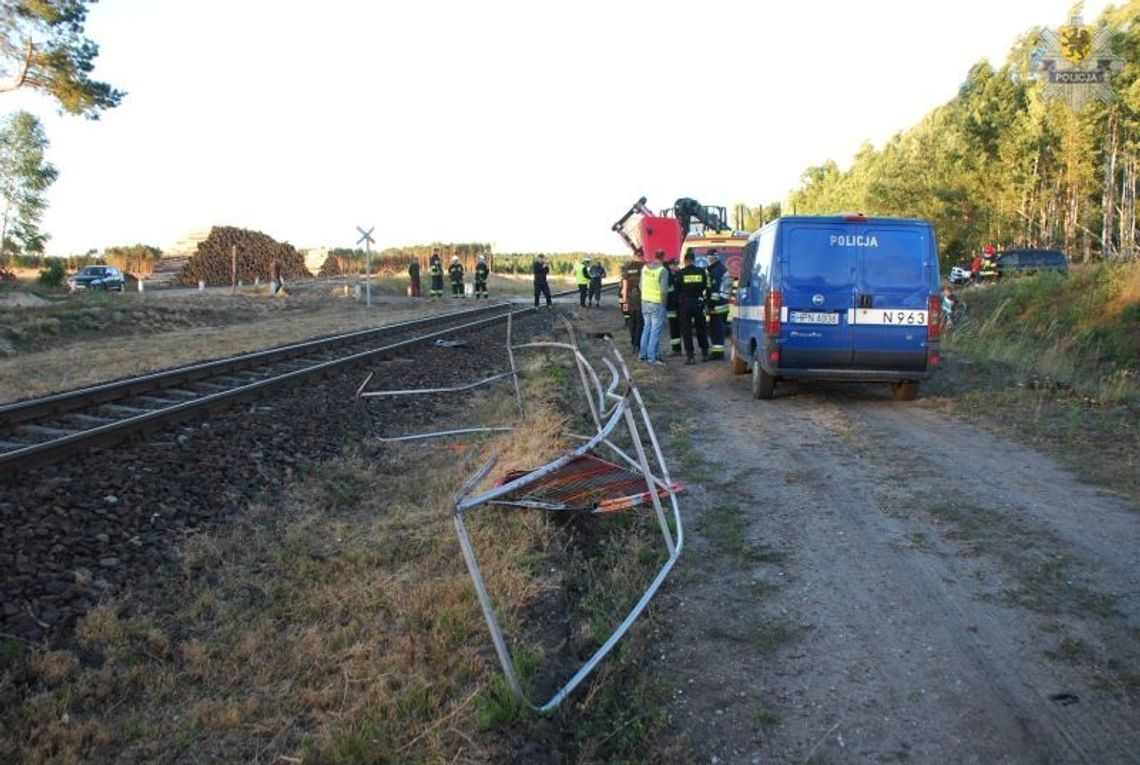 33-letni mężczyzna wjechał w lokomotywę