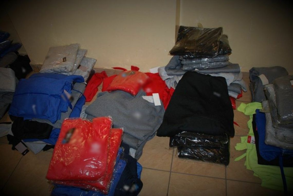 34-latek 27-latek zatrzymani za handel podróbkami