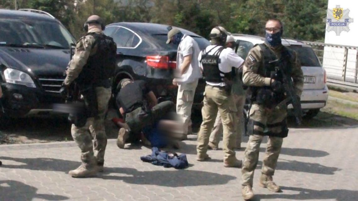 34-letek groził bronią kobiecie za ... zwrócenie uwagi