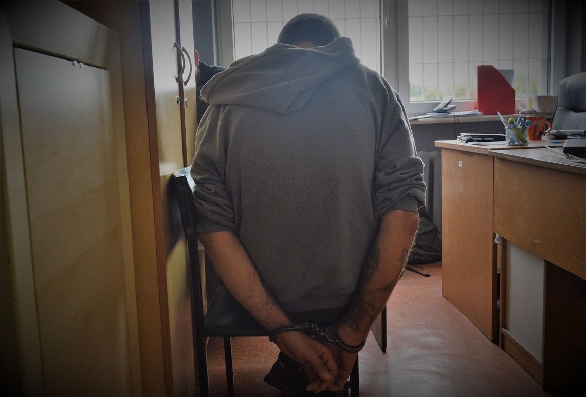 35-latek ukradł perfumy, narzędzia i alkohol. Łup złodzieja wart jest kilkanaście tys. zł!