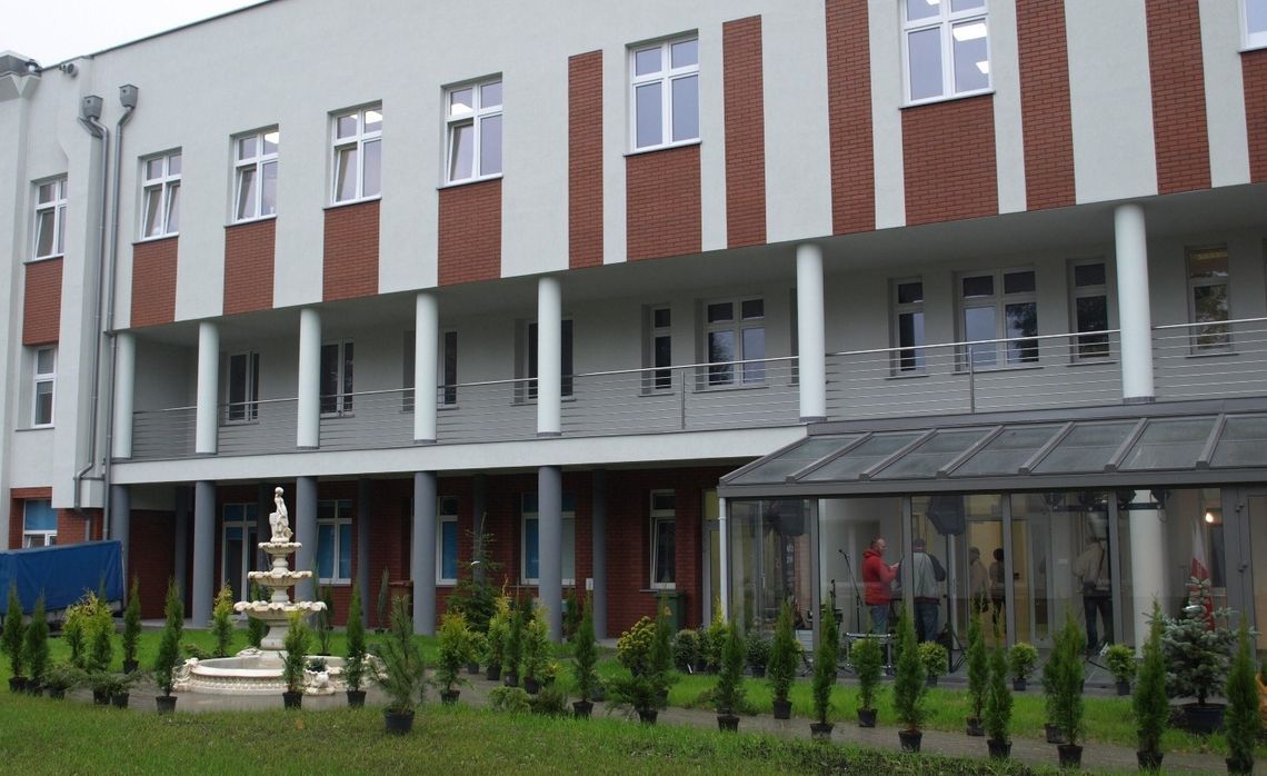 "36 lat czekałam na nowy szpital." "Warunki nieporównywalne" "36 lat czekałam na nowy szpital." "Warunki nieporównywalne"