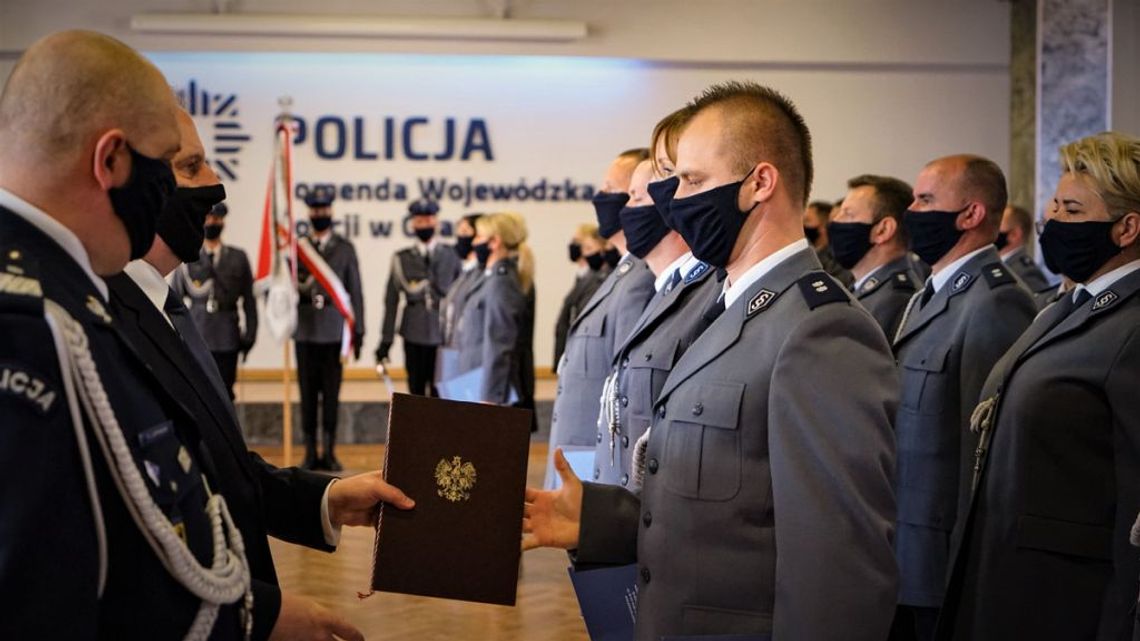 43 nowych podkomisarzy. Uroczysta promocja mianowania na pierwszy stopień oficerski Policji