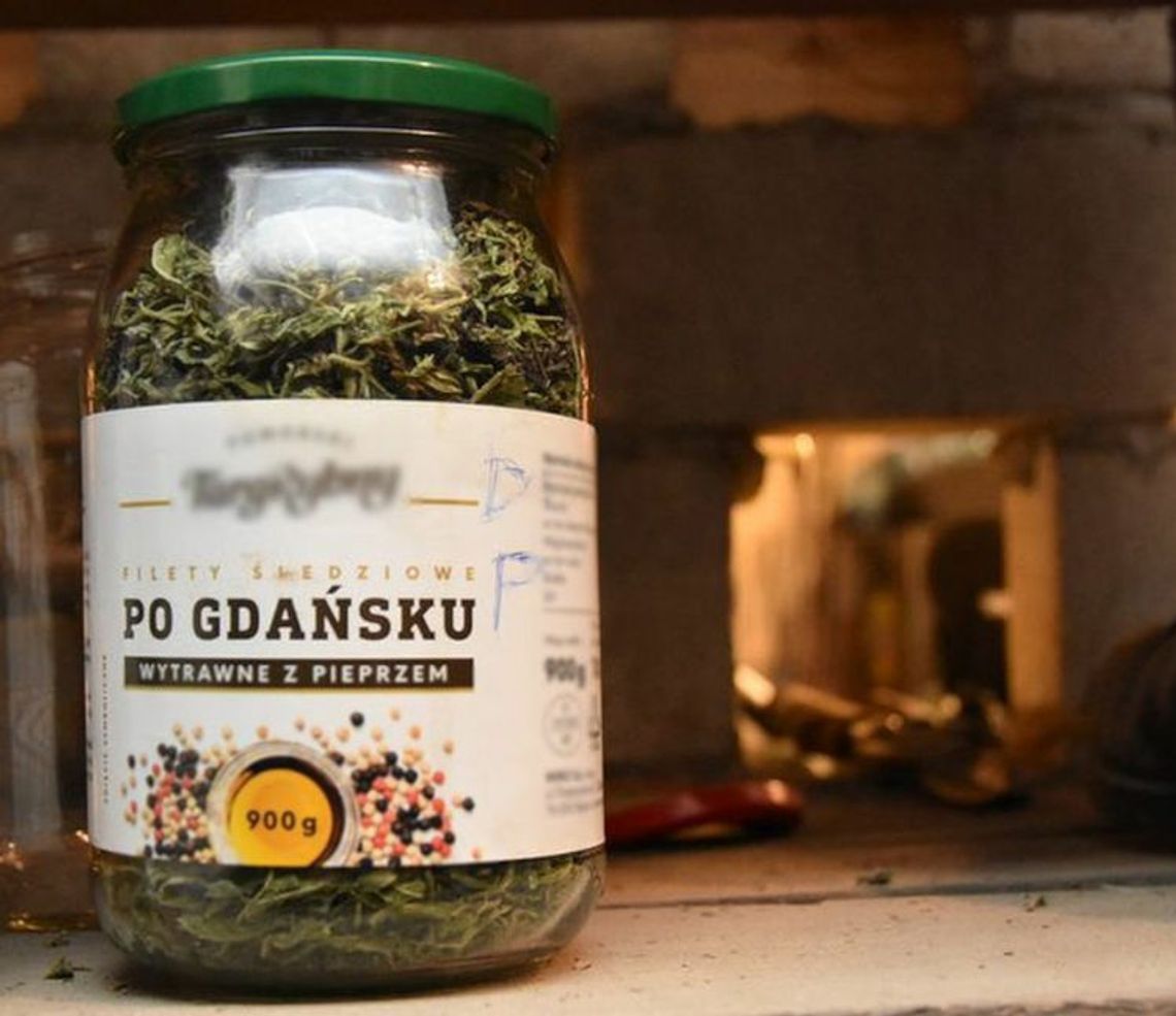 45-latek przechowywał marihuanę w słoikach. Został zatrzymany. 45-latek przechowywał marihuanę w słoikach. Został zatrzymany.