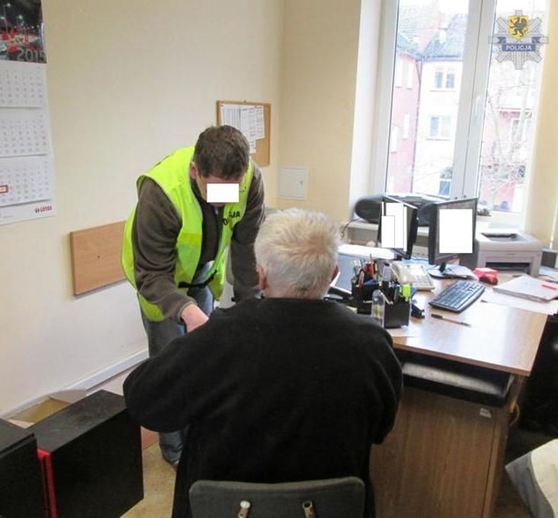 65-latek bił i kopał młodszego o rok mężczyznę