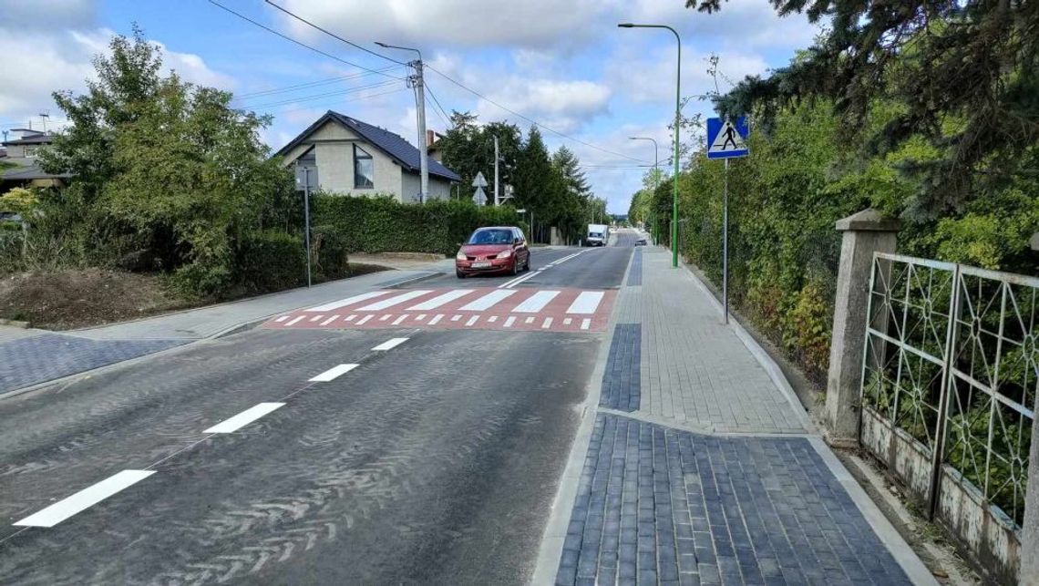 7,9 mln zł z niewielkim opóźnieniem. Dziurawa ul. Ceglarska z trelinki czekała ponad 20 lat na ten remont!