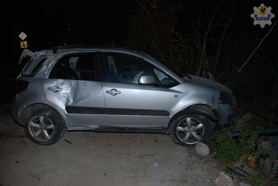 72-letni kierowca uderzył w rampę młyna 72-letni kierowca uderzył w rampę młyna