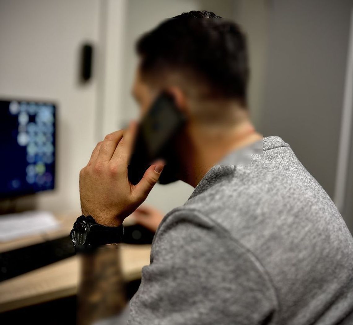 87-LATEK PADŁ OFIARĄ OSZUSTÓW I STRACIŁ 500 TYS. ZŁ.