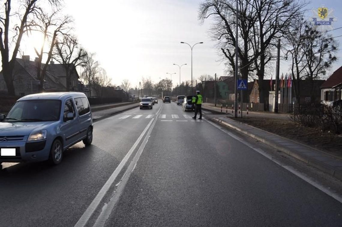 87-letni kierowca potrącił kobietę na przejściu dla pieszych