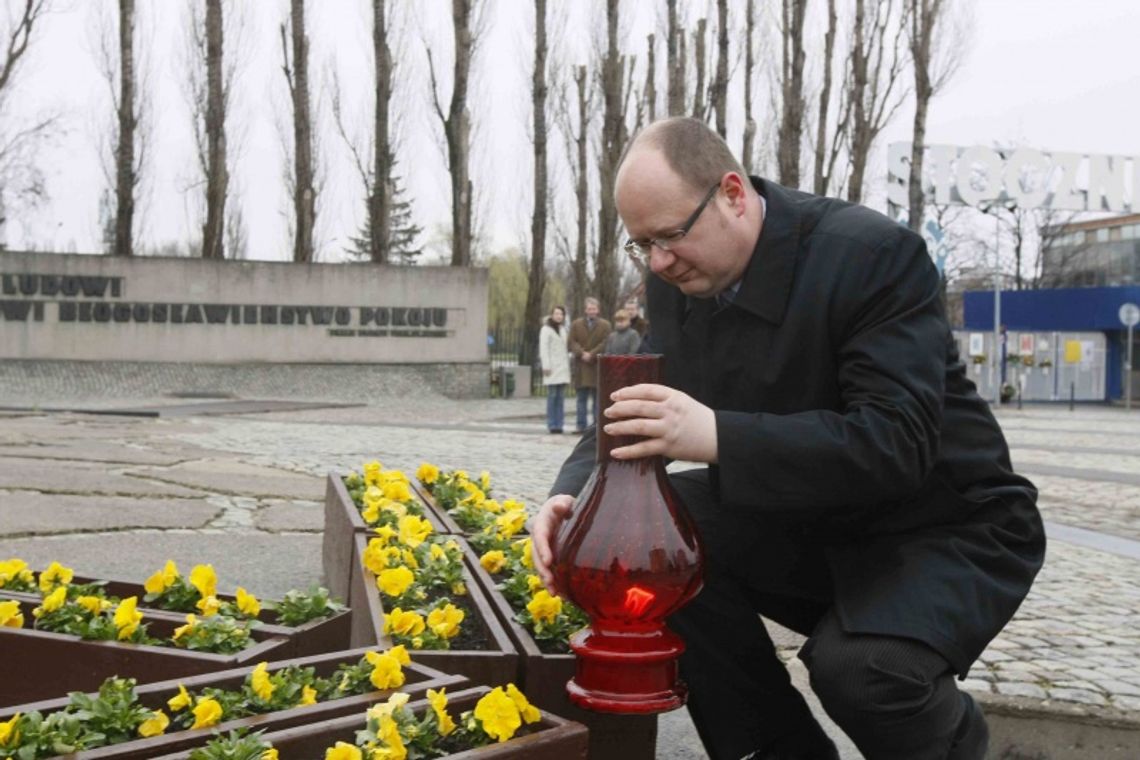 A światłość wiekuista niechaj im świeci… A światłość wiekuista niechaj im świeci…