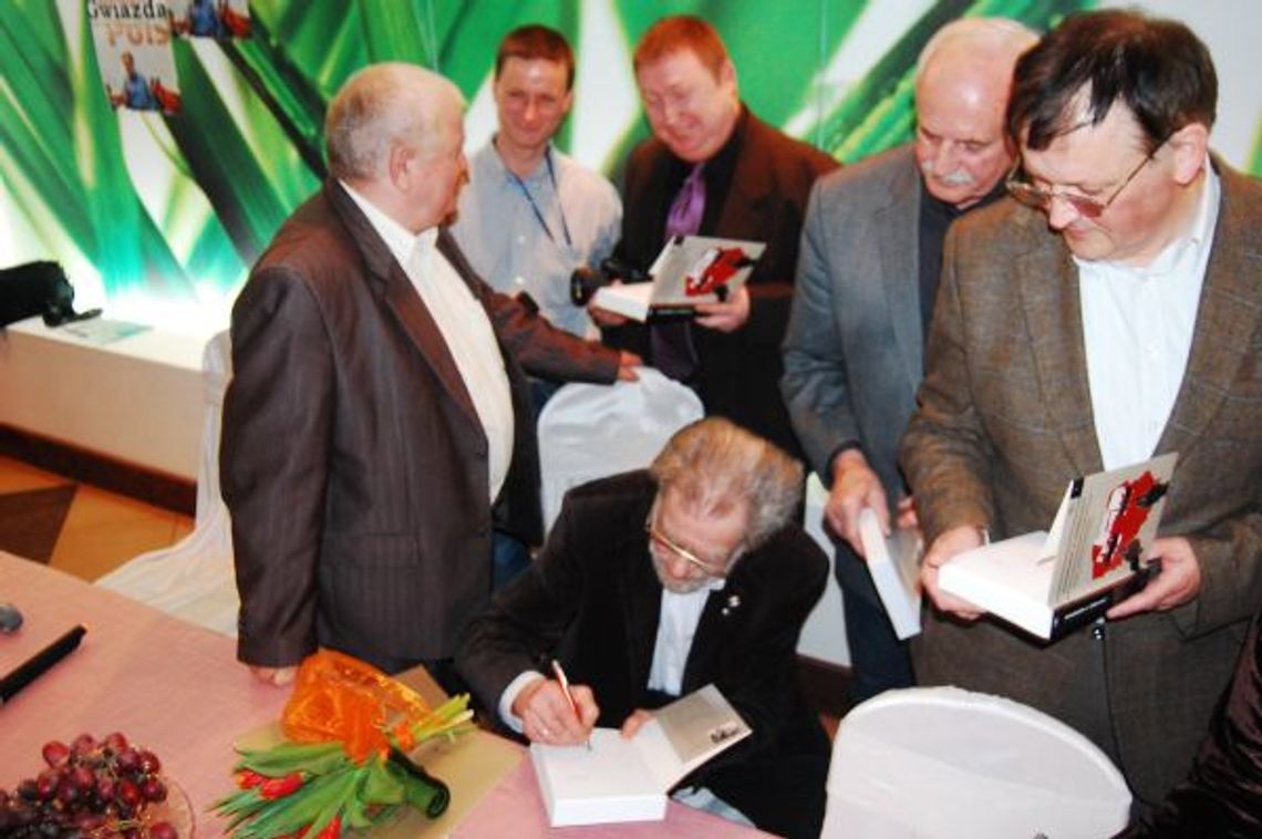 Andrzej Gwiazda w Tczewie. O represjach, komunie i polskiej gospodarce Andrzej Gwiazda w Tczewie. O represjach, komunie i polskiej gospodarce