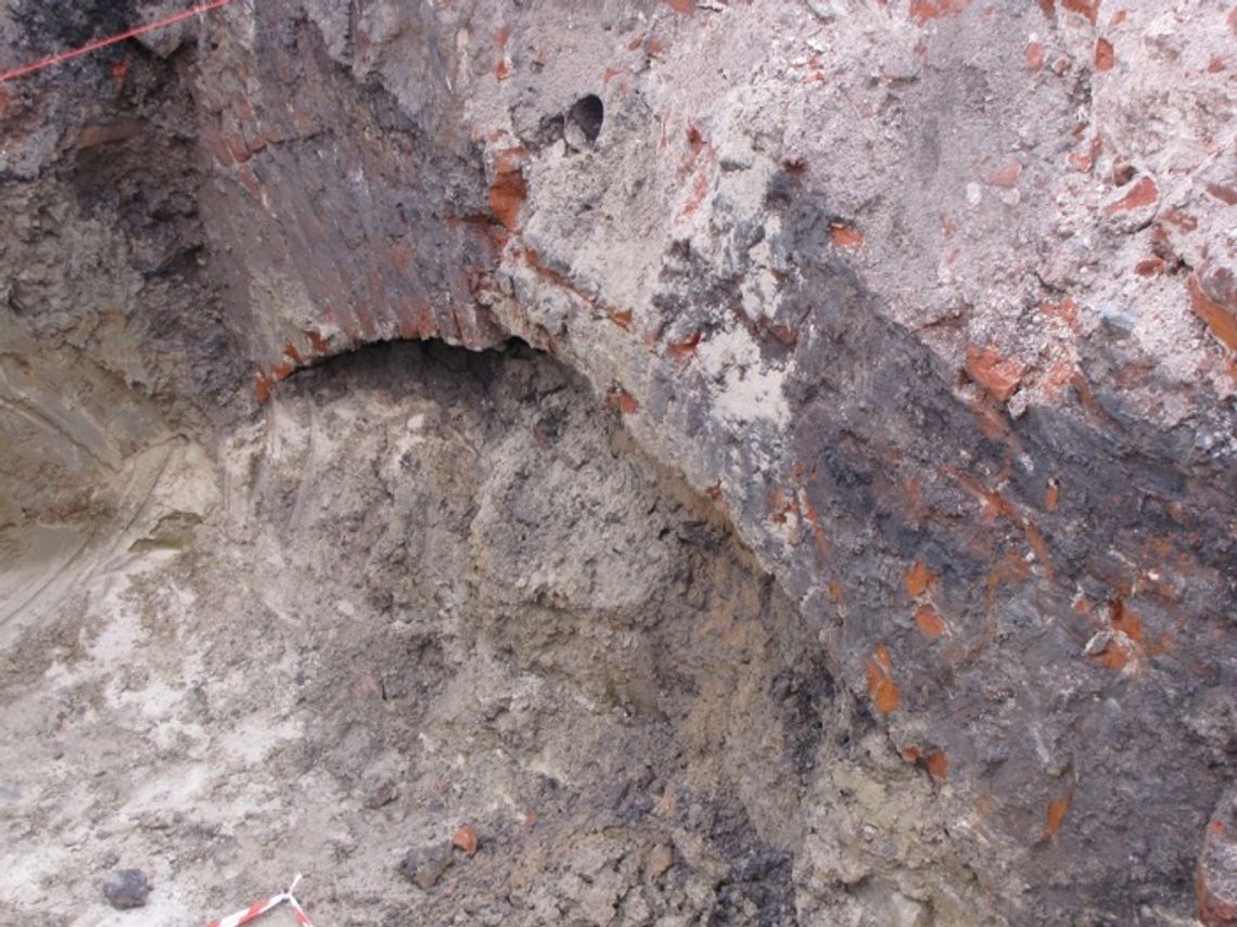 Archeologiczne odkrycie podczas budowy fontanny. Czy to dawny ratusz? Archeologiczne odkrycie podczas budowy fontanny. Czy to dawny ratusz?