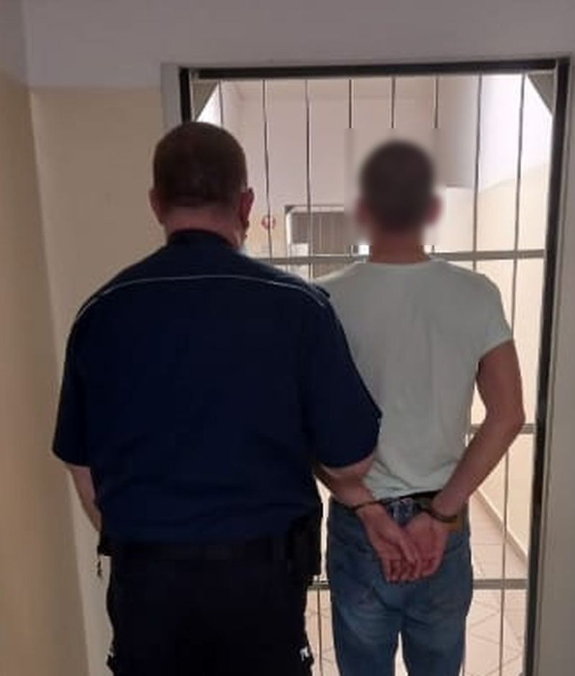 Areszt za rozbój, posiadanie i rozprowadzanie narkotyków Areszt za rozbój, posiadanie i rozprowadzanie narkotyków