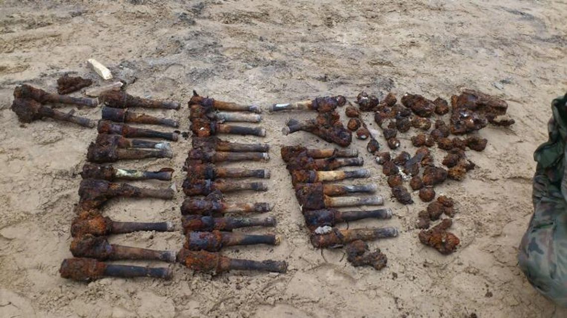 Arsenał ukryty w studzience Arsenał ukryty w studzience