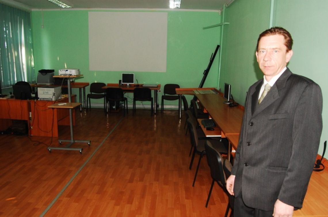 Asy z naszej szkoły - tradycja i sławni absolwenci w Piasecznie