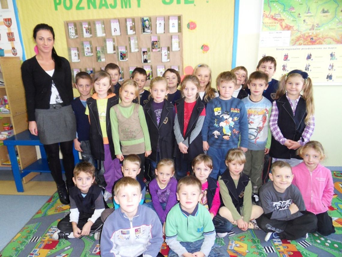 Asy z naszej szkoły. W Pelplinie - Siatkarze, koszykarze i... „Modraki” Asy z naszej szkoły. W Pelplinie - Siatkarze, koszykarze i... „Modraki”