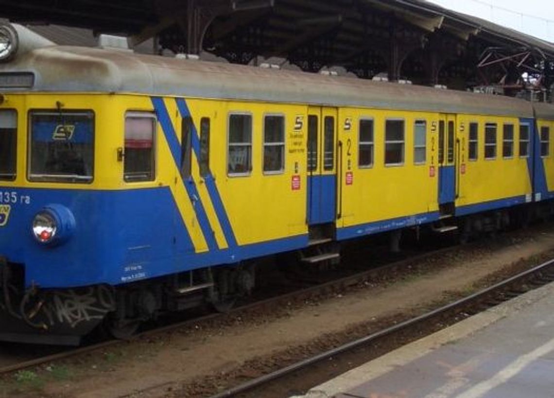 Awaria trakcji kolejowej na trasie Gdańsk-Tczew Awaria trakcji kolejowej na trasie Gdańsk-Tczew