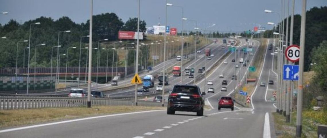 Badania natężenia ruchu potwierdziły, że największe natężenie ruchu panuje między węzłami Gdańsk Lotnisko i Gdańsk Karczemki. Prawie 100 tys. pojazdów na dobę