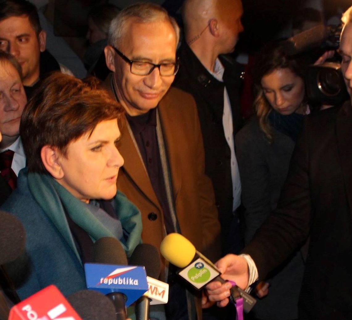 Beata Szydło odwiedziła pelplińską piekarnię. O godz. 2.00 w nocy...