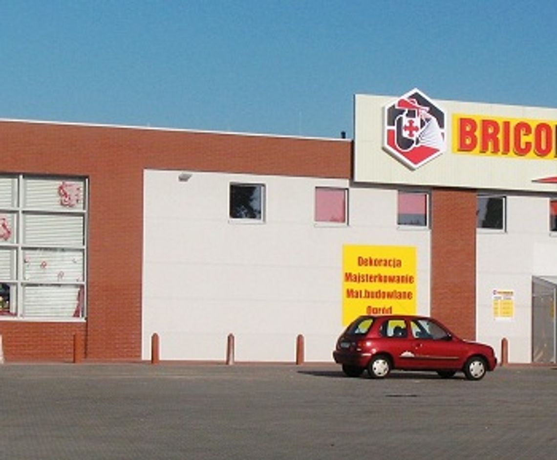 Będą budować supermarket na terenie byłego "Pakmetu" Będą budować supermarket na terenie byłego "Pakmetu"