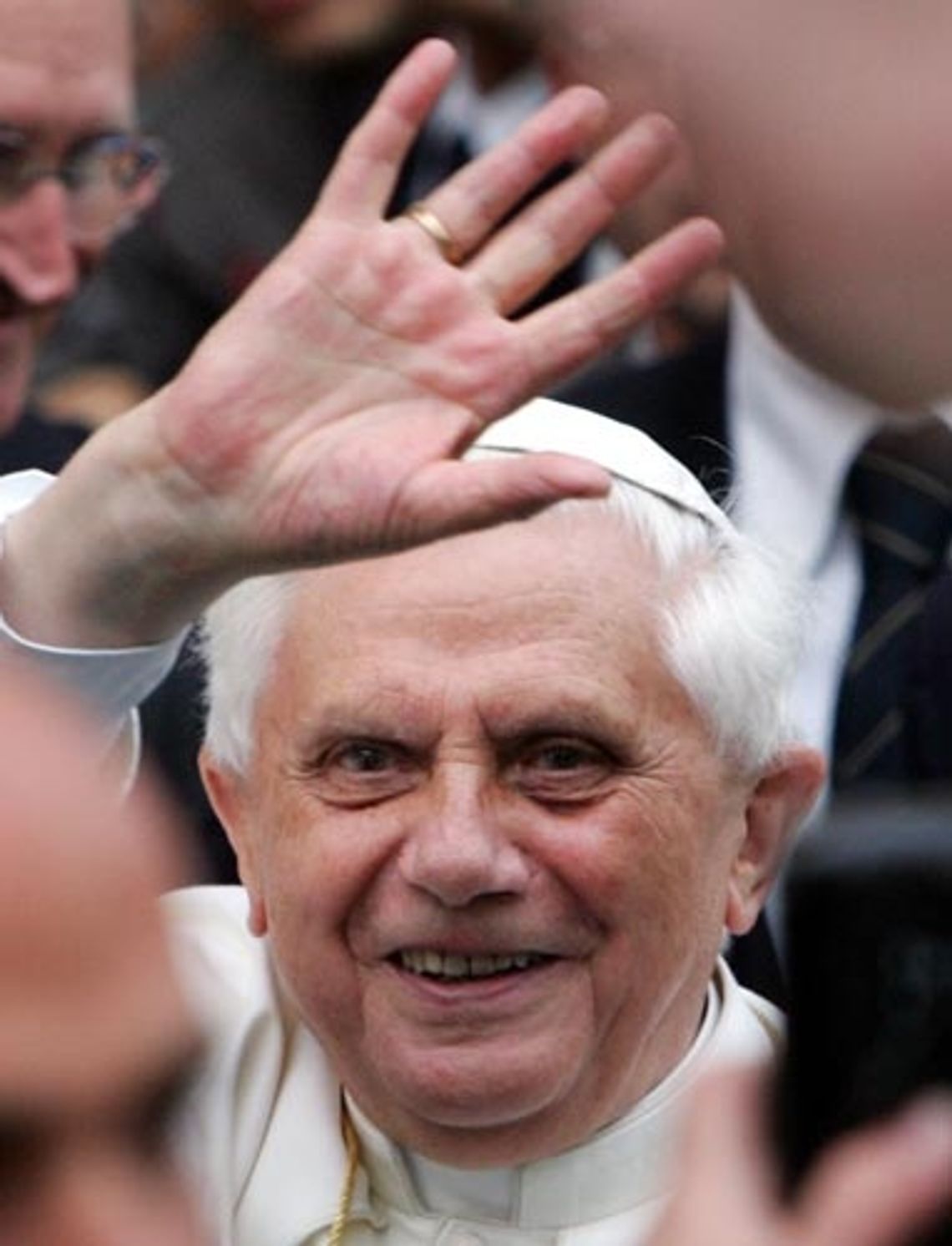 Benedykt XVI zdjął ekskomunikę z czterech lefebrystów Benedykt XVI zdjął ekskomunikę z czterech lefebrystów