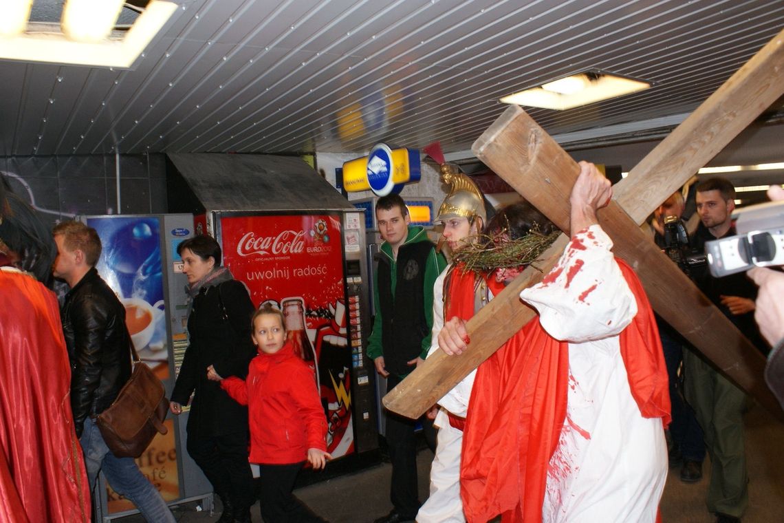 Bez tryumfalizmu - z pokorą