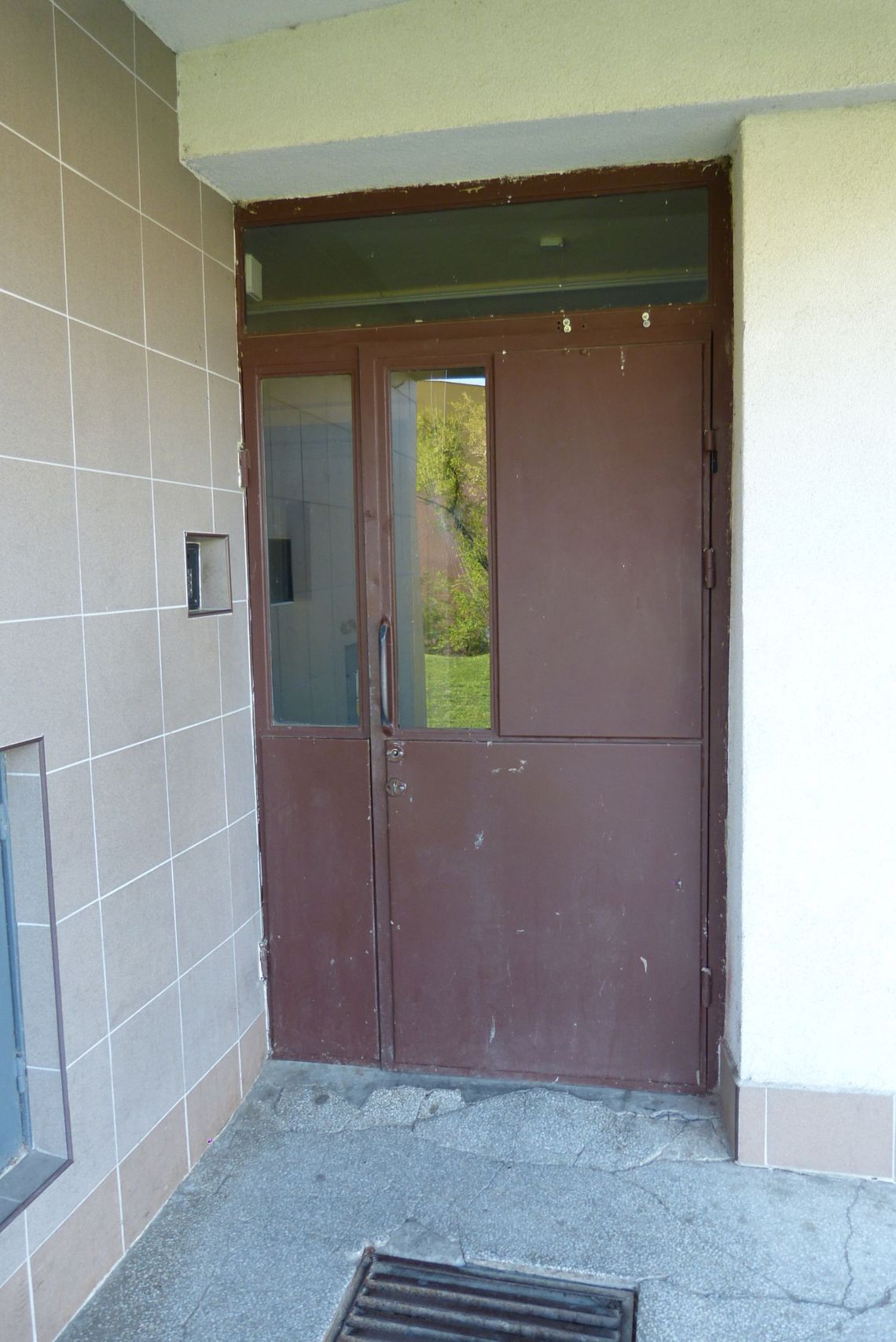 Bezdomni do tego wieżowca już nie wejdą