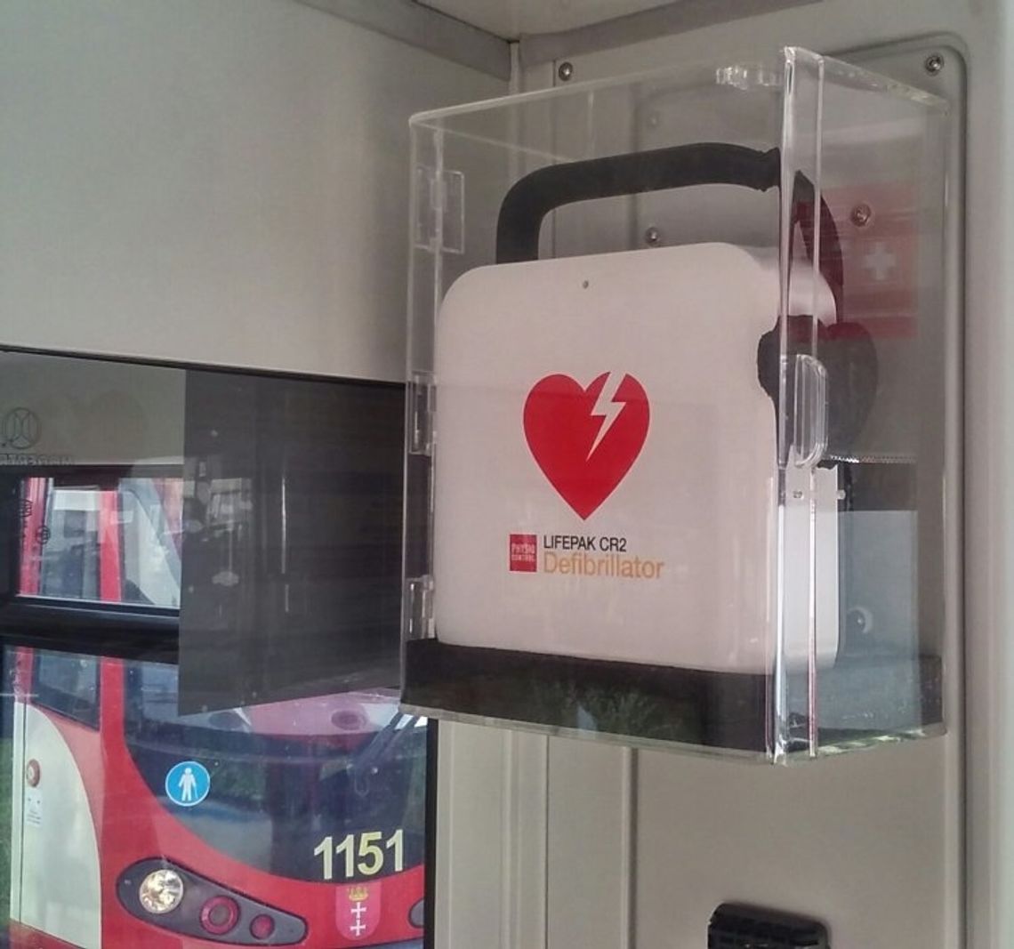 Bezpieczniej w gdańskich tramwajach dzięki defibrylatorom AED Bezpieczniej w gdańskich tramwajach dzięki defibrylatorom AED