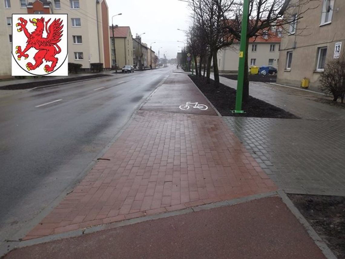 Błędy na ścieżce rowerowej przy ul. Nowowiejskiej? Błędy na ścieżce rowerowej przy ul. Nowowiejskiej?