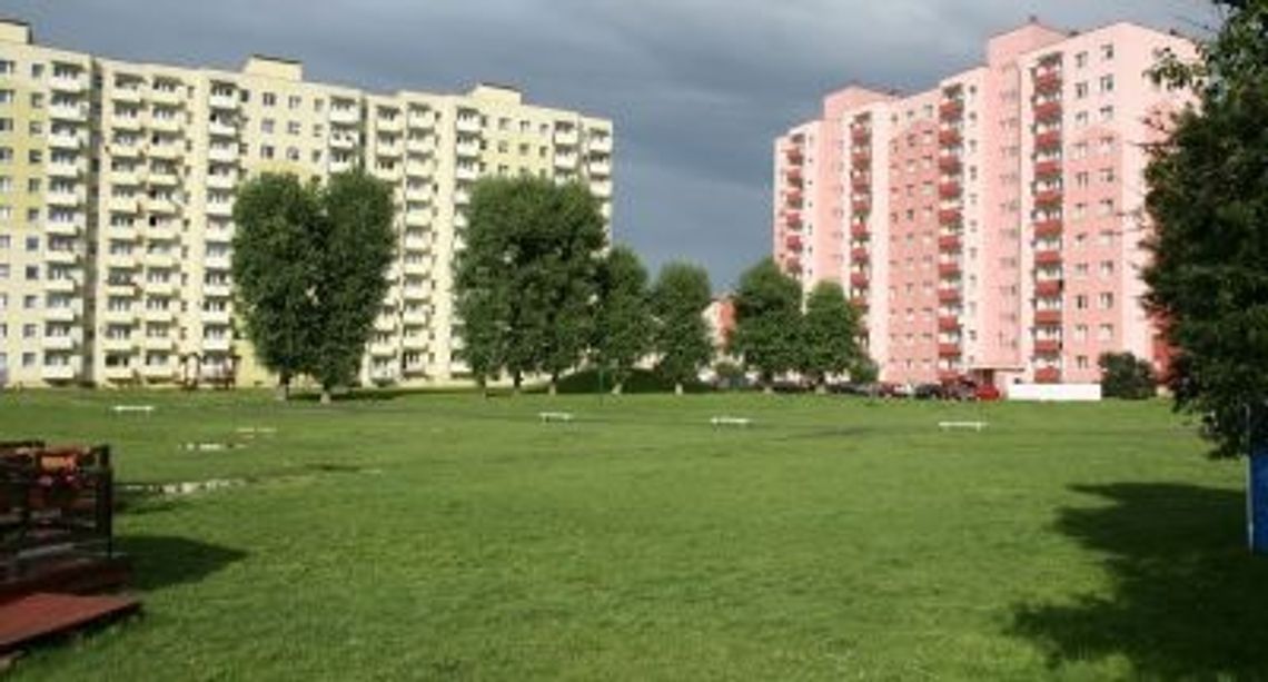 Blok zamiast cyrku - NIE dla terenów rekreacyjnych Blok zamiast cyrku - NIE dla terenów rekreacyjnych