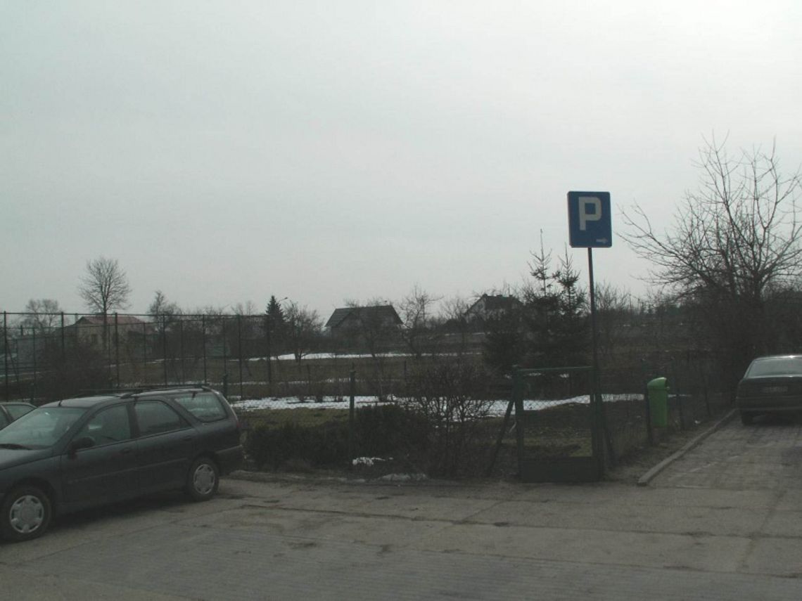 Boisko dzieli radnych i mieszkańców Boisko dzieli radnych i mieszkańców