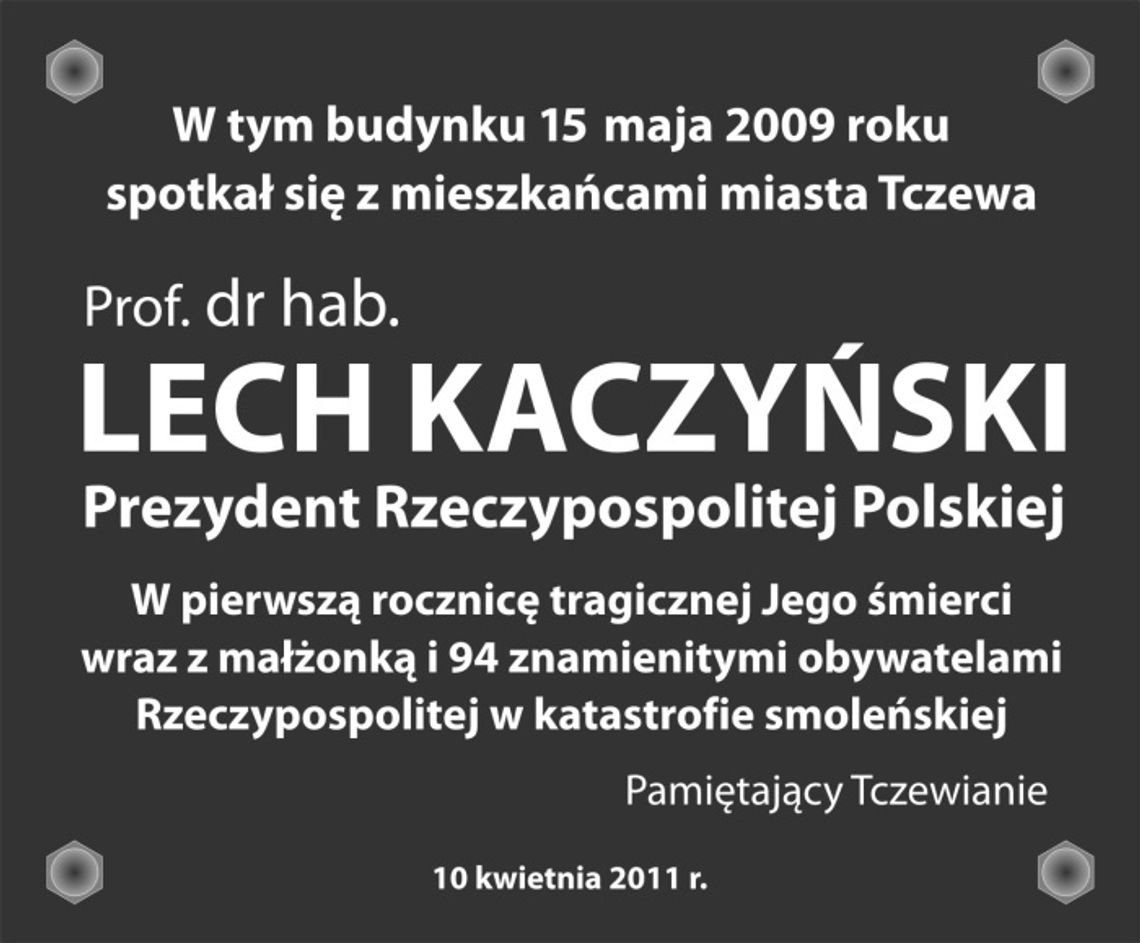 Brakowało często sacrum. Łzy jeszcze nie obeschły... Brakowało często sacrum. Łzy jeszcze nie obeschły...
