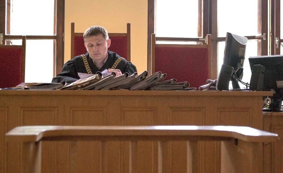 Burmistrz Nowego Stawu i prezes GS w sądzie Burmistrz Nowego Stawu i prezes GS w sądzie