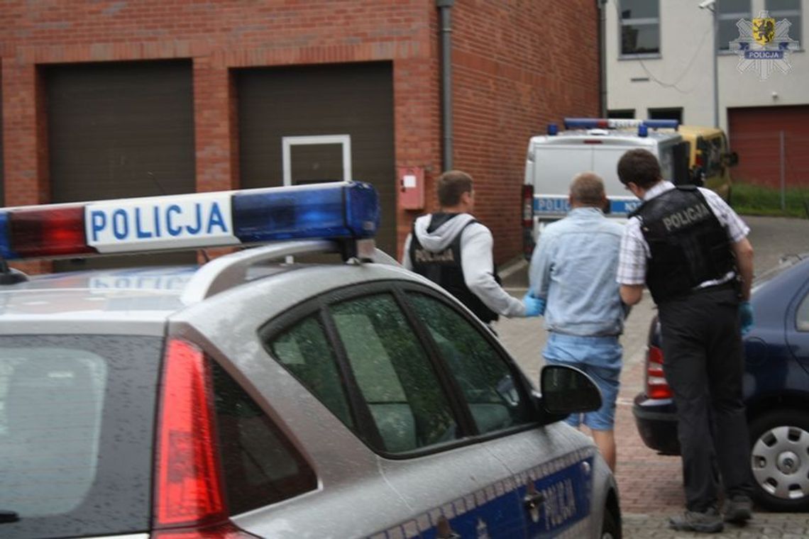 Buszował w gabinecie stomatologicznym Buszował w gabinecie stomatologicznym