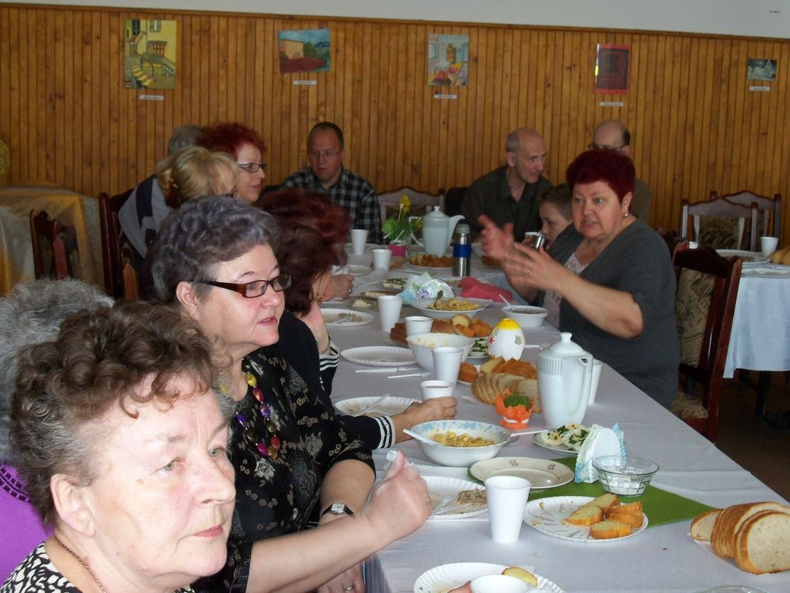 By nikt nie był samotny. Wielkanocne śniadanie w domu kultury