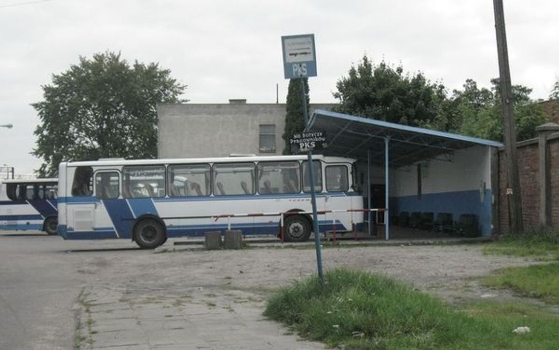 Całkowity 'rozkład' dworca PKS. Włodarze miasta nie jeżdżą autobusami?