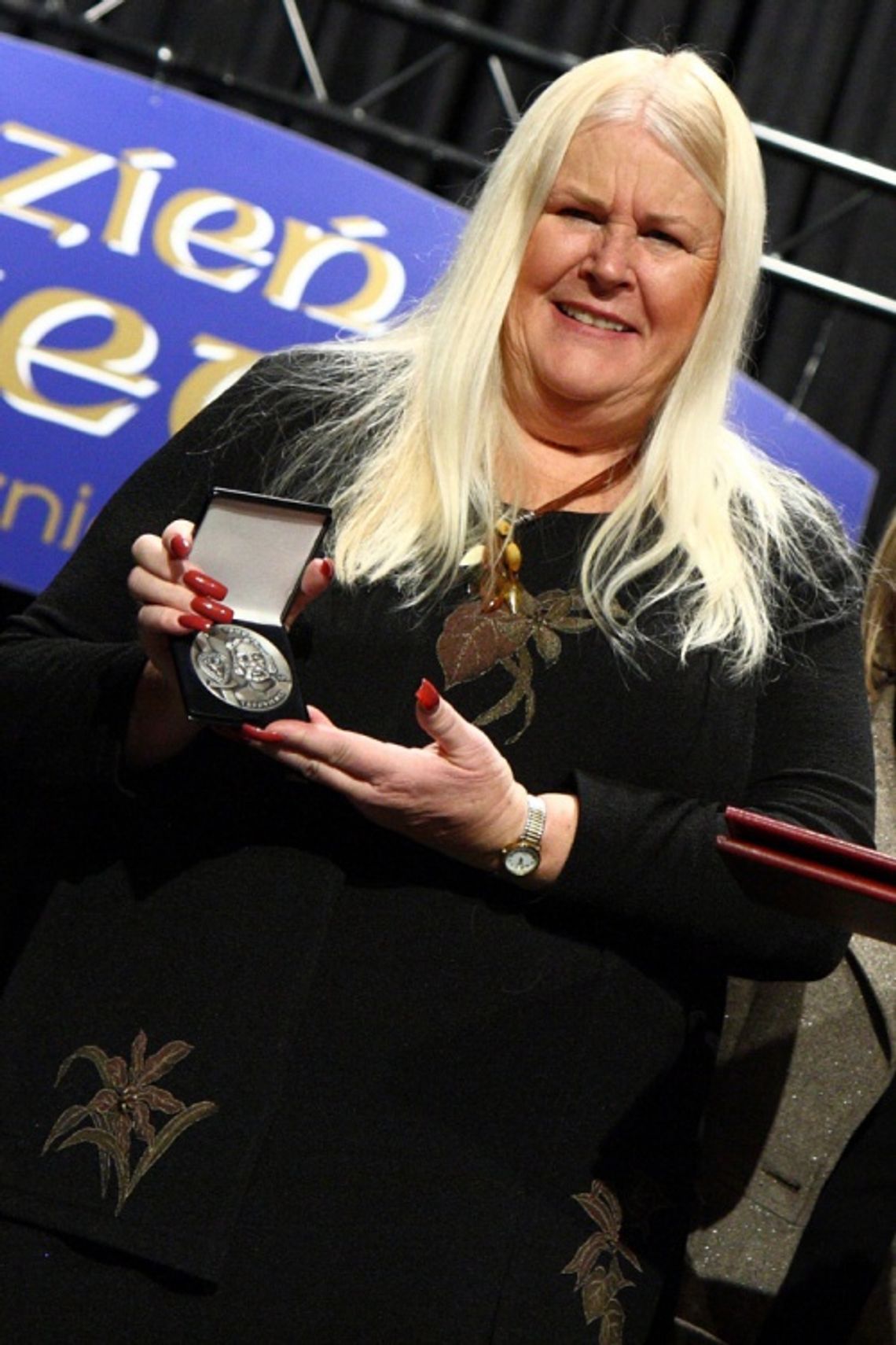 Cenne wyróżnienia - medal Pro Domo Trsoviensi dla Amerykanki Cenne wyróżnienia - medal Pro Domo Trsoviensi dla Amerykanki