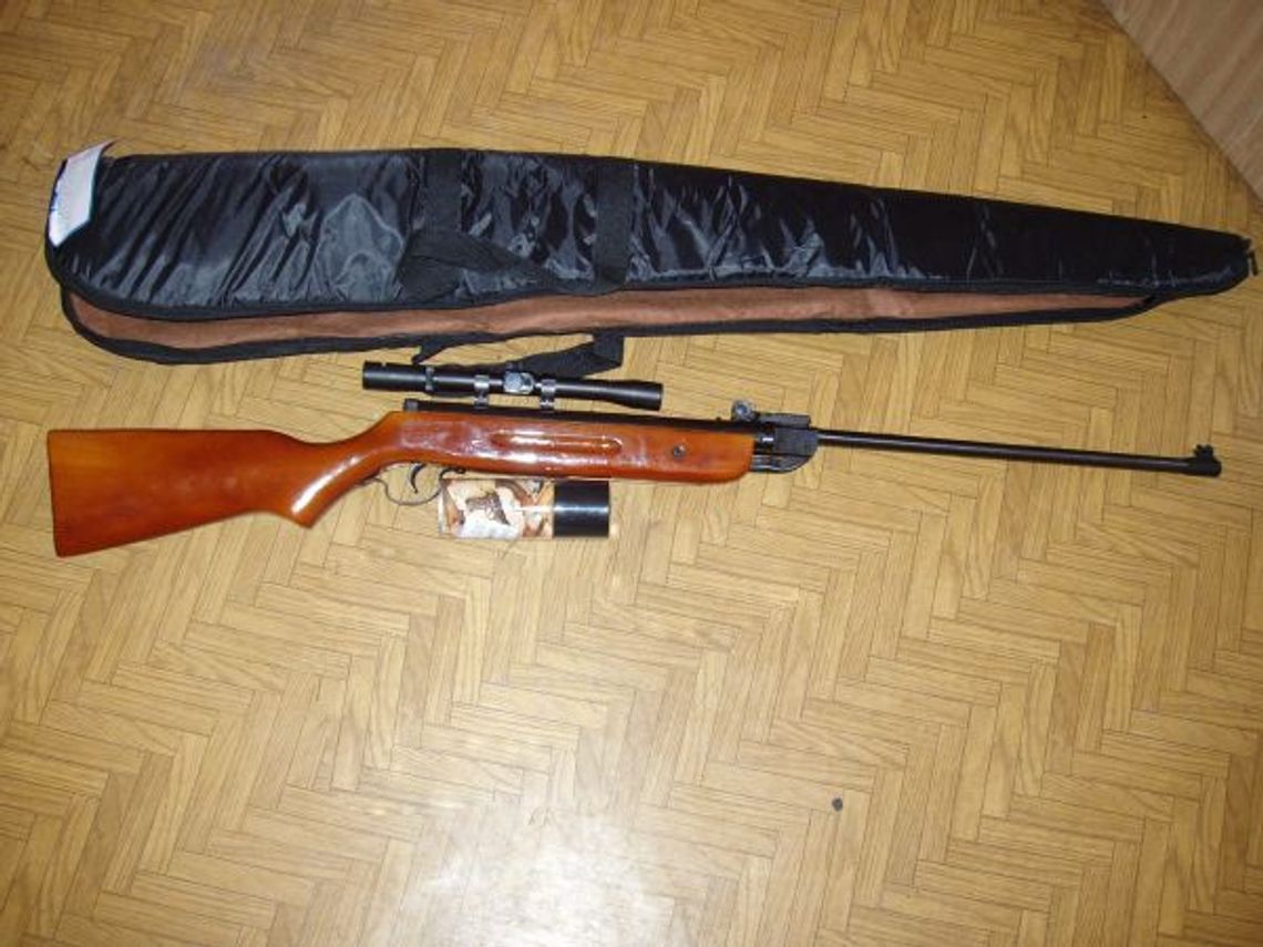 Chciał poćwiczyć swoją celność - strzelał z wiatrówki do sąsiadów Chciał poćwiczyć swoją celność - strzelał z wiatrówki do sąsiadów