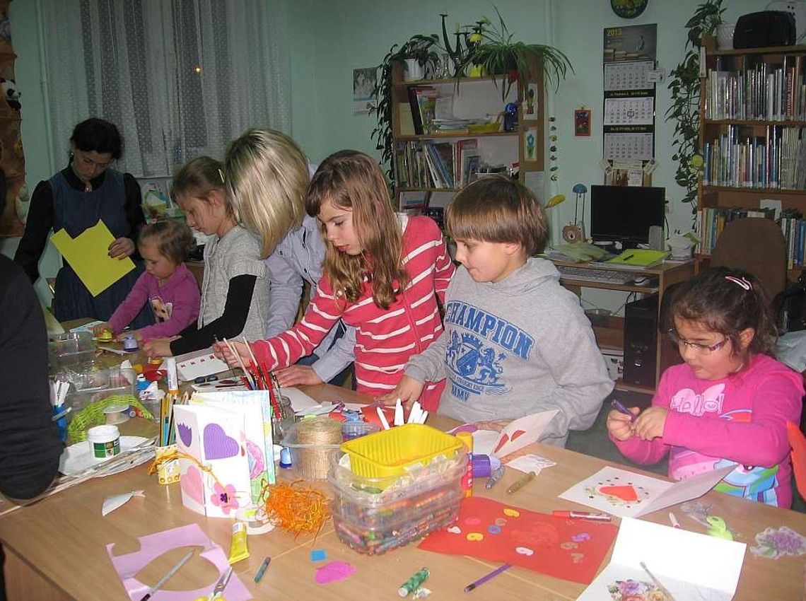 Ciekawe ferie z biblioteką - nie tylko dla moli książkowych