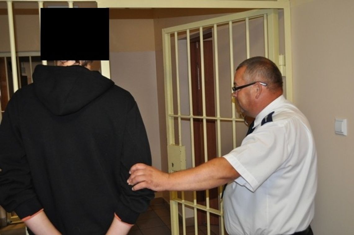 Cmentarni złodzieje w areszcie Cmentarni złodzieje w areszcie