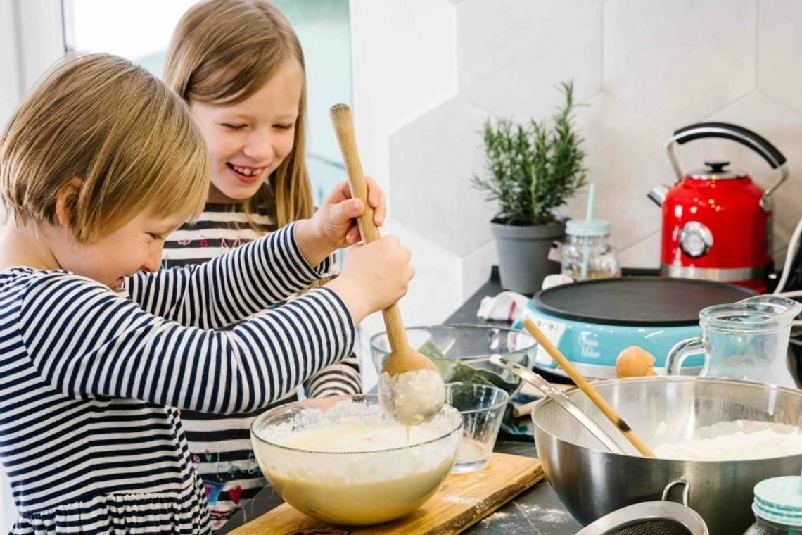 Co spakować dziecku do szkoły - pomysły na zdrowe przekąski Co spakować dziecku do szkoły - pomysły na zdrowe przekąski