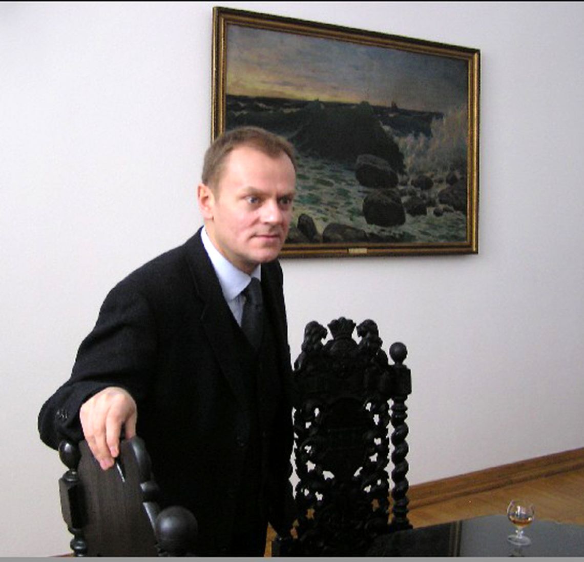 Co trzeci Polak popiera rząd Donalda Tuska Co trzeci Polak popiera rząd Donalda Tuska