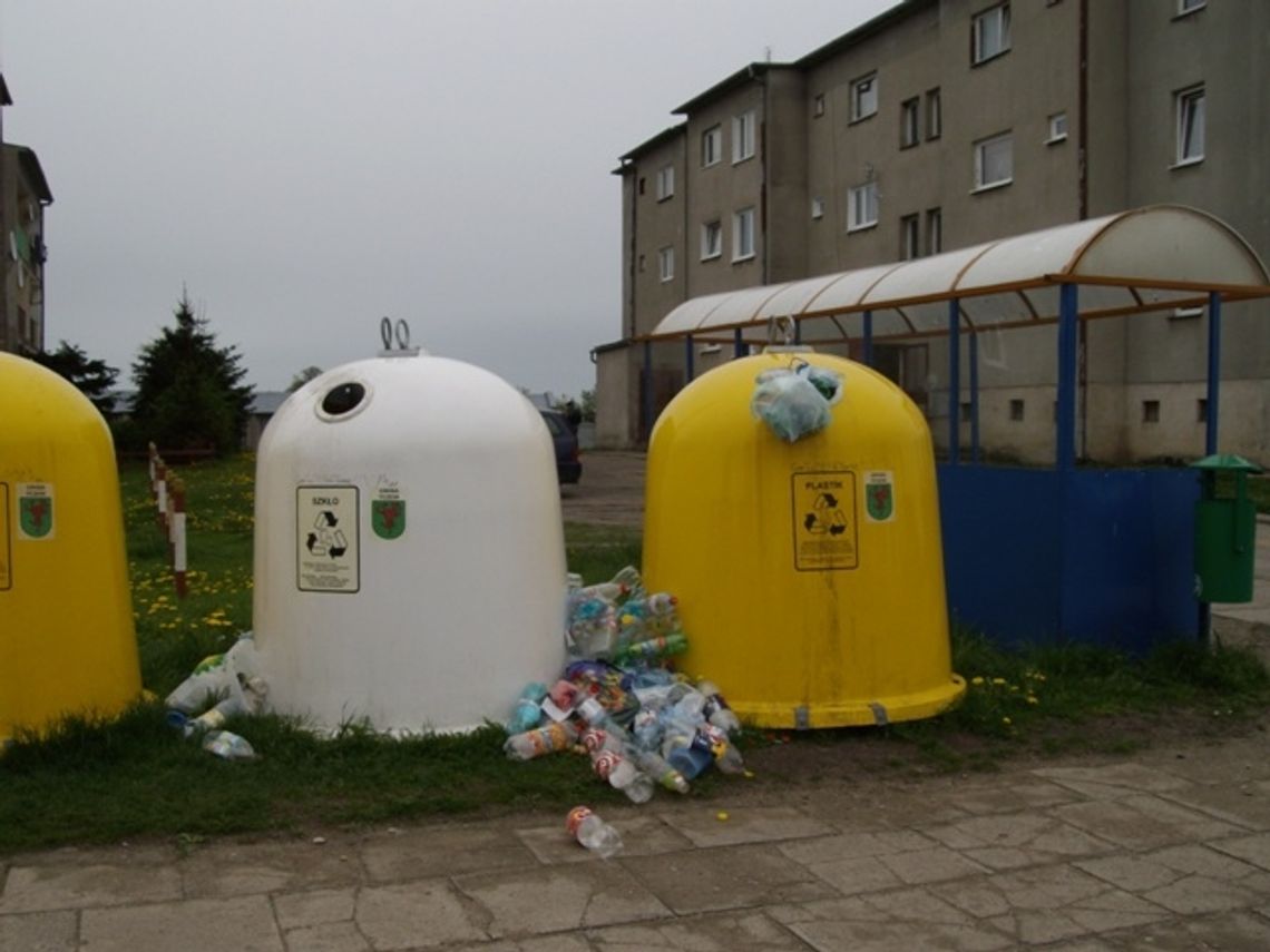 Co ze śmieciami wokół pojemników Co ze śmieciami wokół pojemników